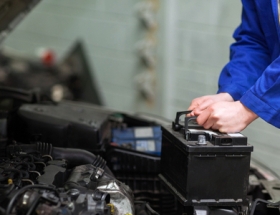Dấu hiệu hỏng hóc ắc-quy và cách phục hồi