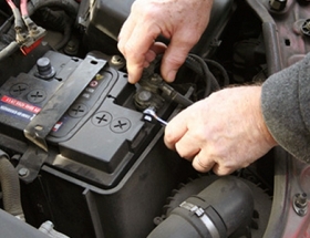 Những lưu ý khi bảo dưỡng ắc-quy